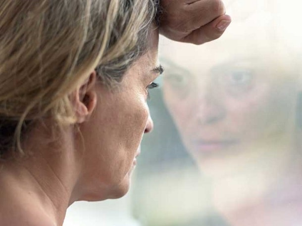 многолетняя курильщица после курения